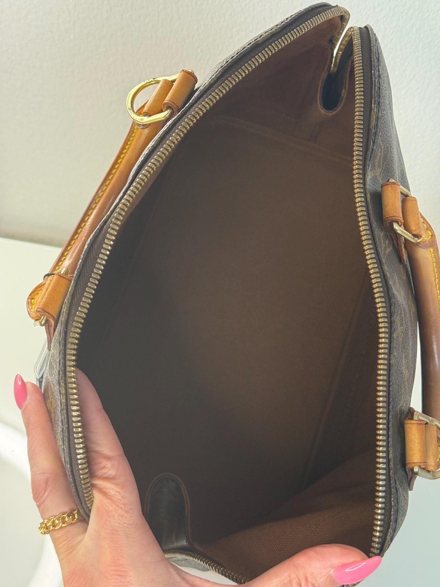 Louis Vuitton Vintage Monogram Alma MM Bag