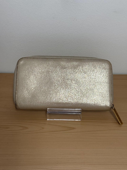 AUTHENTIC Chanel Metallic Lambskin Zippy Wallet