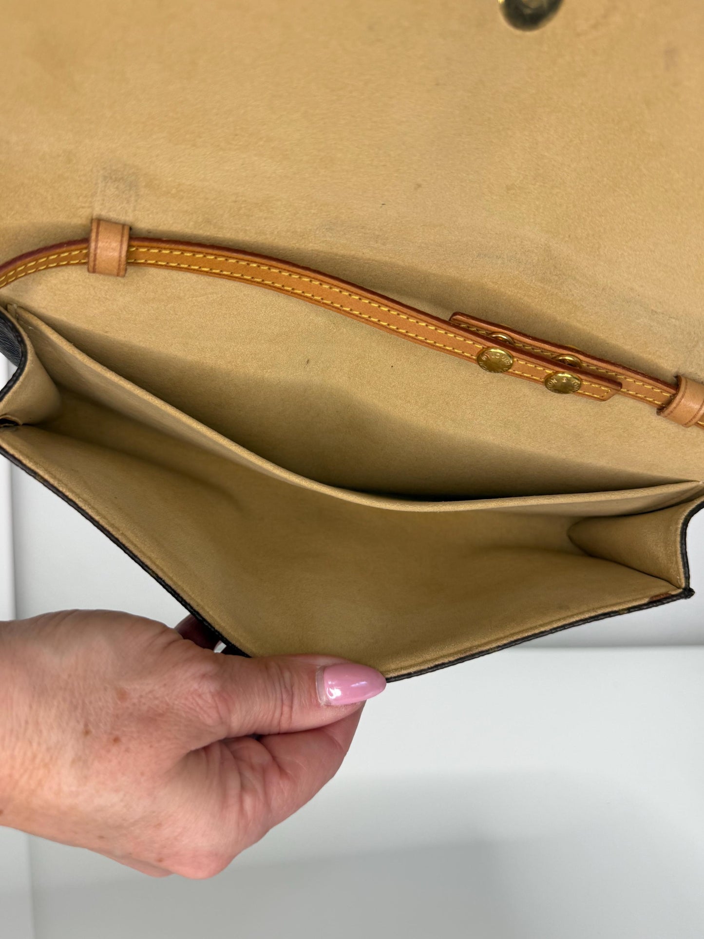 Louis Vuitton Vintage Monogram Pochette Twin GM