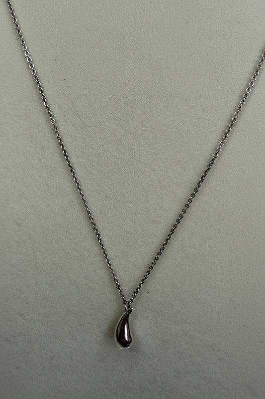 Tiffany Elsa Peretti Sterling Silver Teardrop Necklace