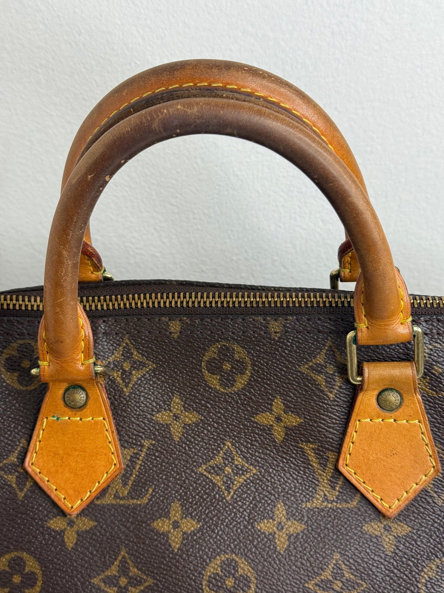 Louis Vuitton Vintage Monogram Speedy 30