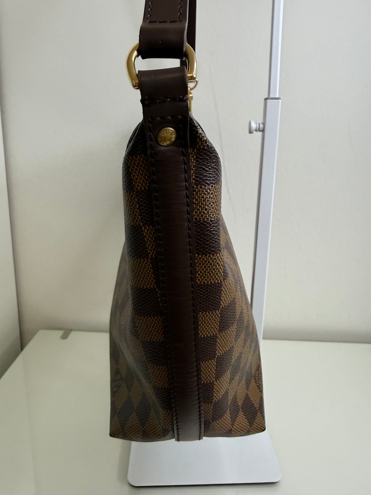 Louis Vuitton Damier Ebene Illovo MM