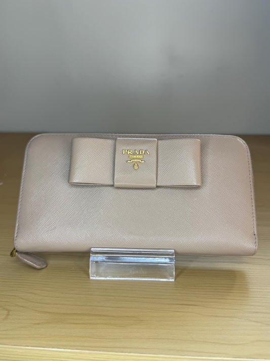 AUTHENTIC Prada Cammeo Saffiano Long Bow Zippy Wallet
