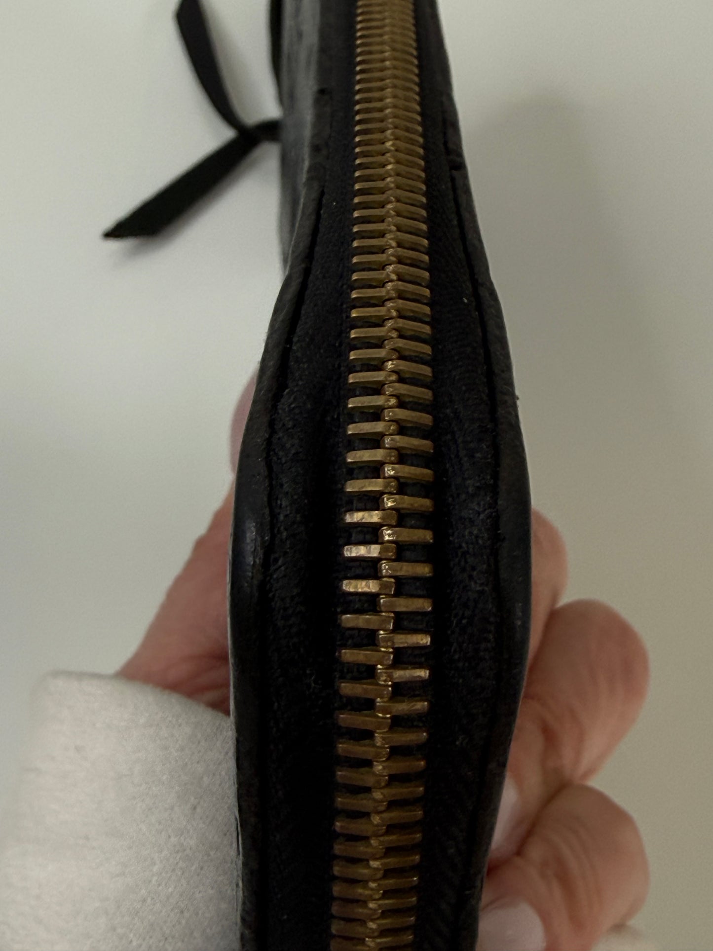 Louis Vuitton Black Emprente Zippy Wallet