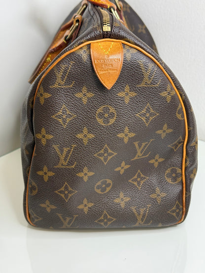 Louis Vuitton Vintage Monogram Speedy 30