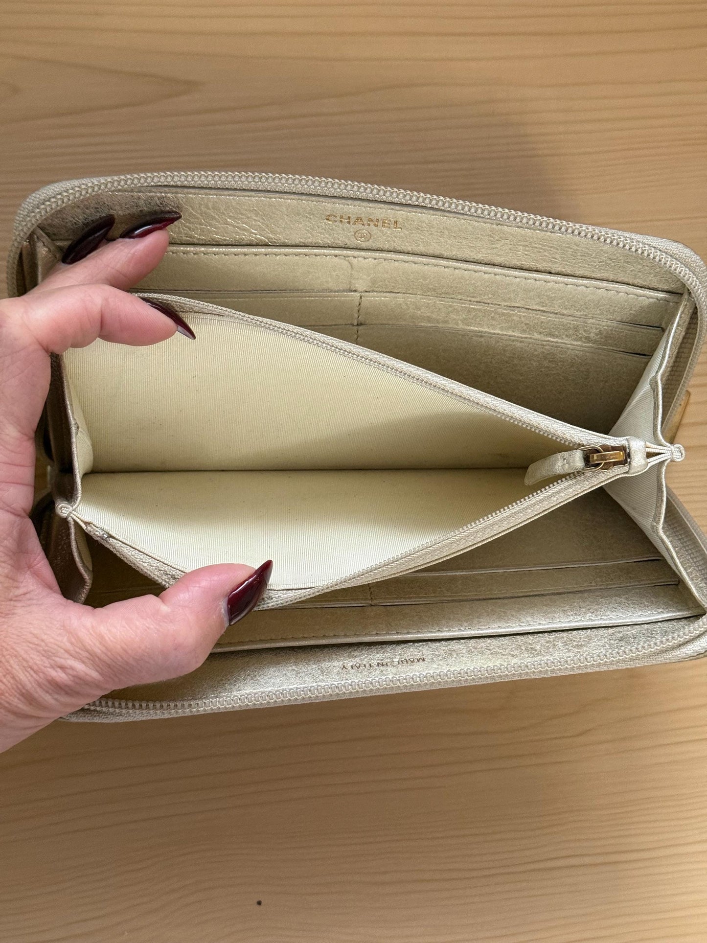 AUTHENTIC Chanel Metallic Lambskin Zippy Wallet