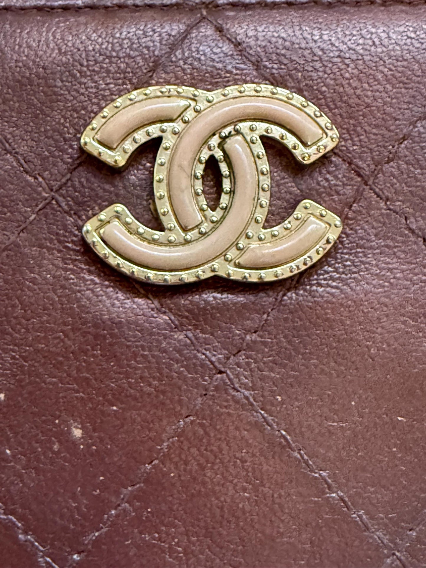 Chanel Quilt Stitch Brown Matelassé Zip-Around