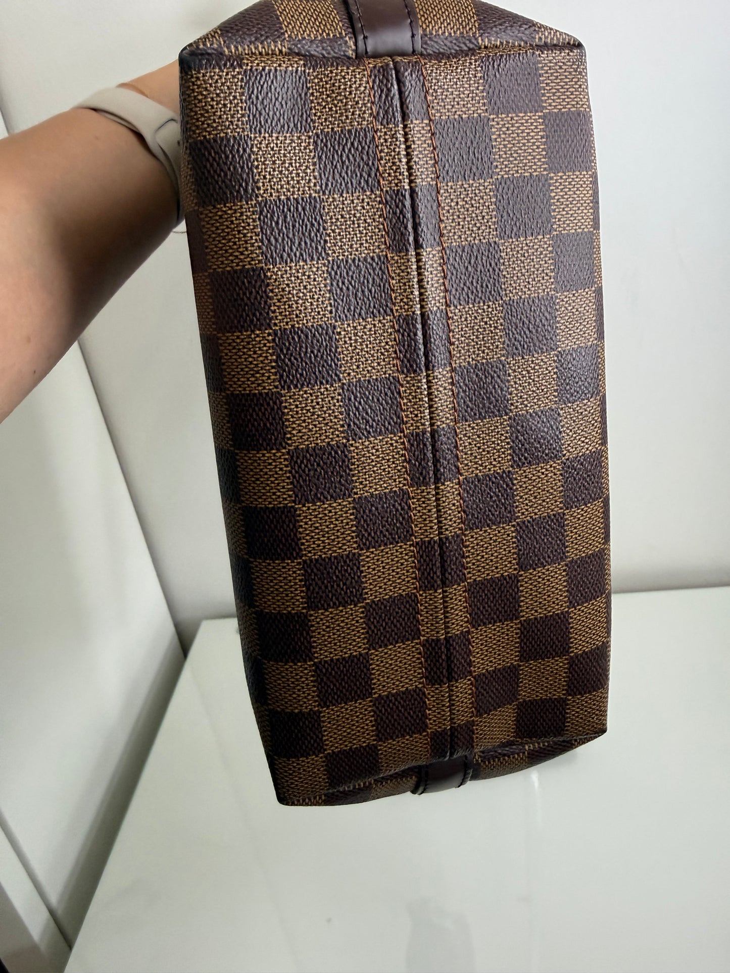 Louis Vuitton Damier Ebene Illovo MM