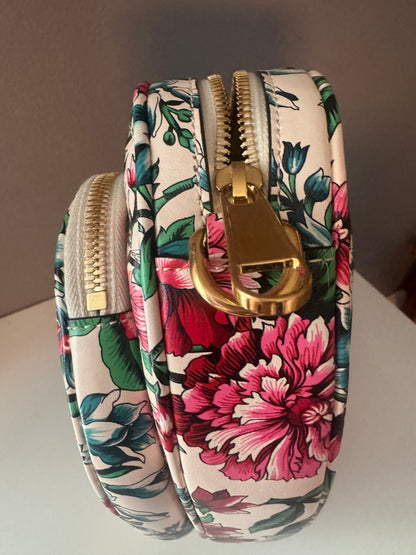 Gucci Brit Rose Print Interlocking G Mini Heart Shoulder Bag