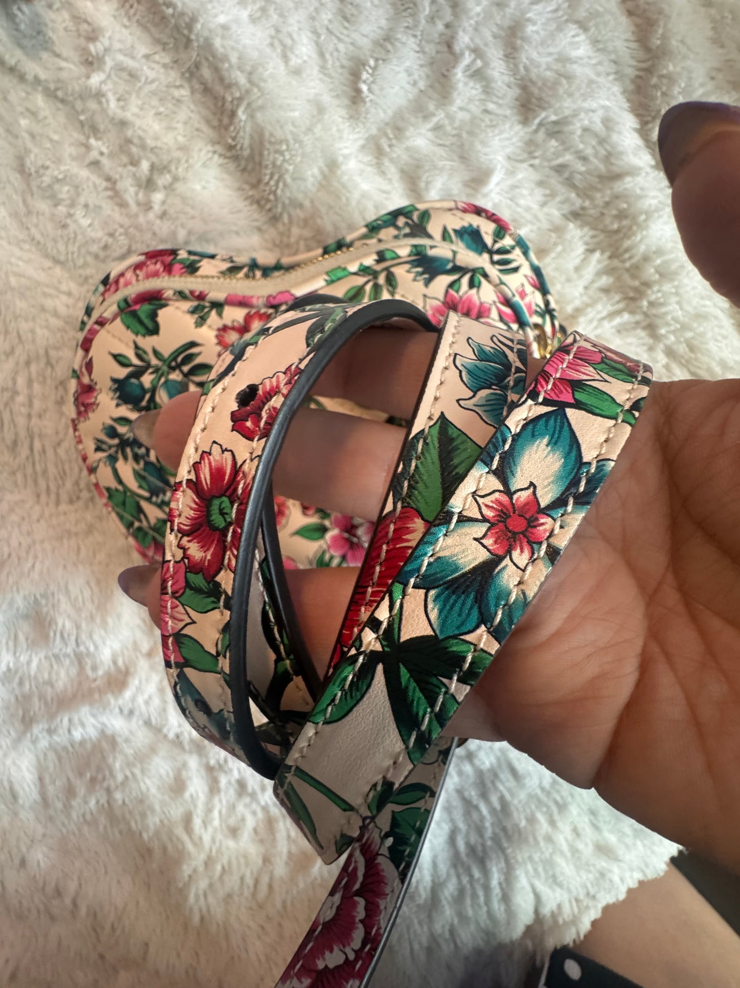 Gucci Brit Rose Print Interlocking G Mini Heart Shoulder Bag