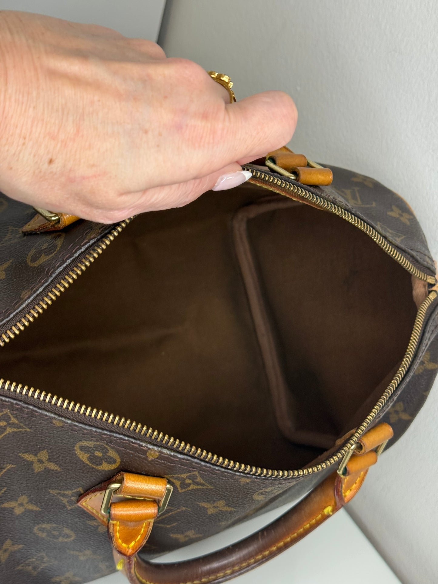 Louis Vuitton Vintage Monogram Speedy 30