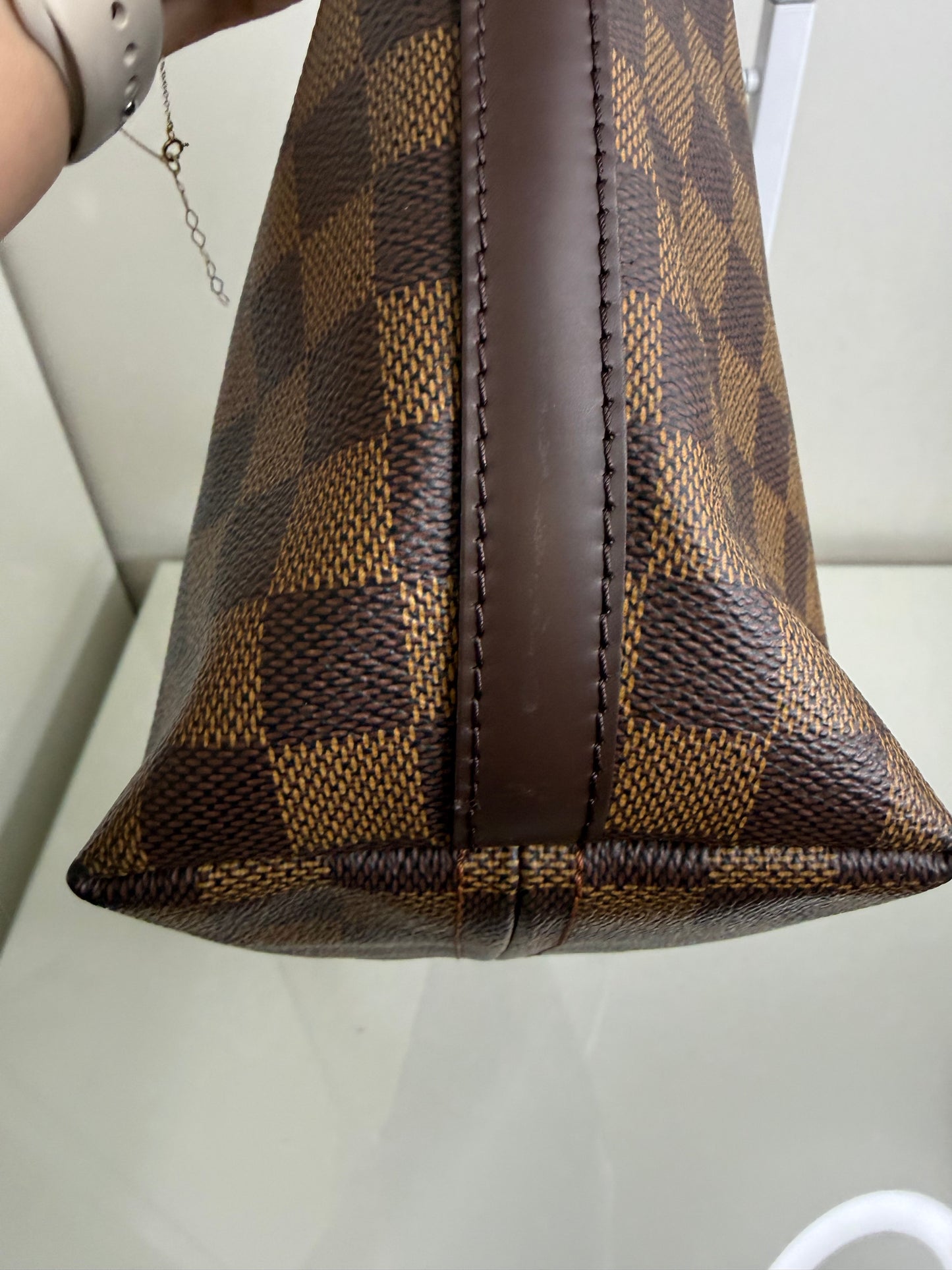 Louis Vuitton Damier Ebene Illovo MM