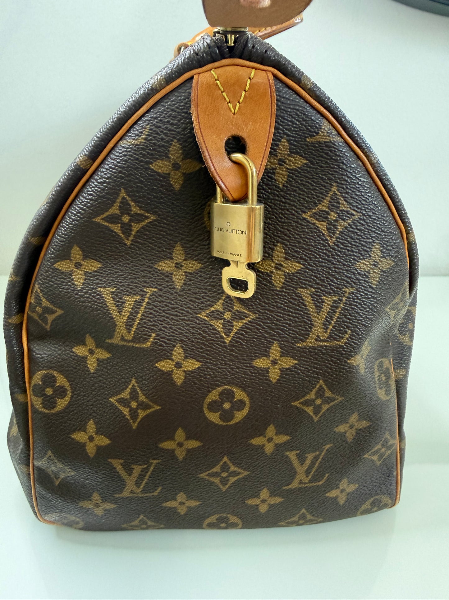 Louis Vuitton Monogram Speedy 35