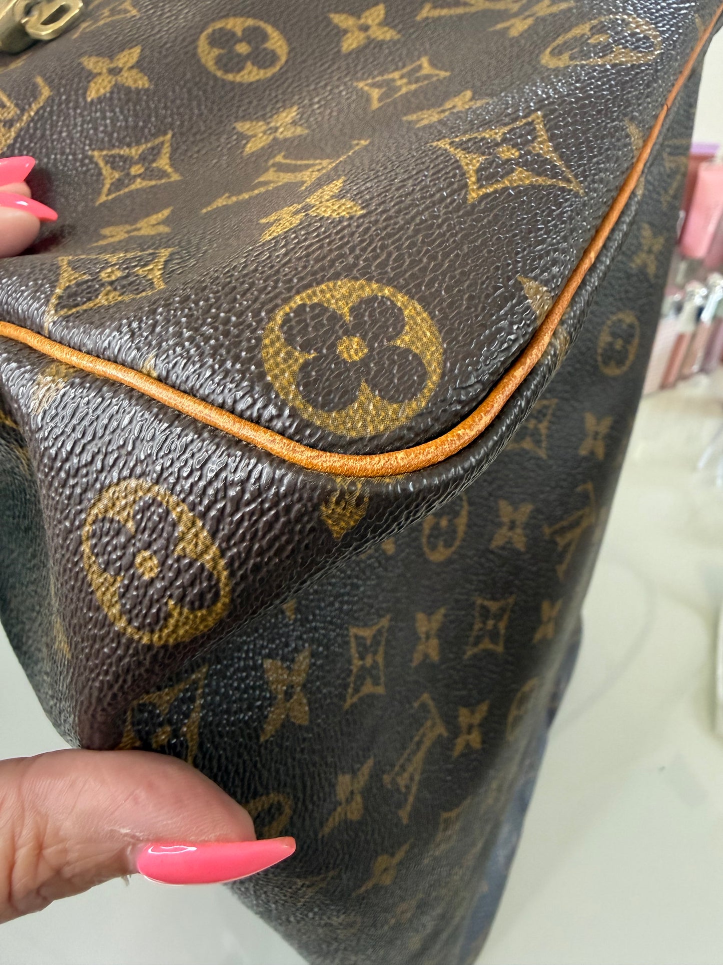 Louis Vuitton Monogram Speedy 35