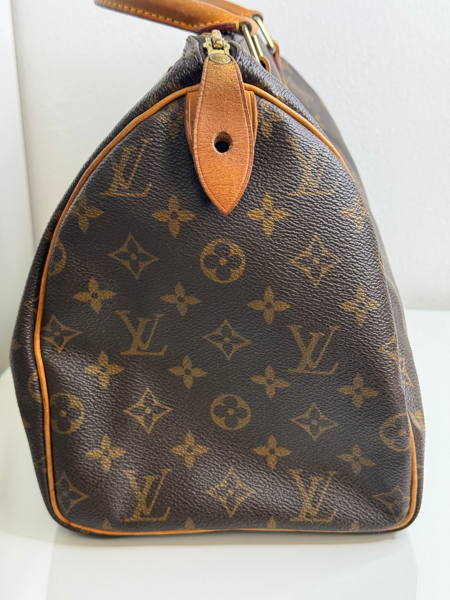 Louis Vuitton Vintage Monogram Speedy 30