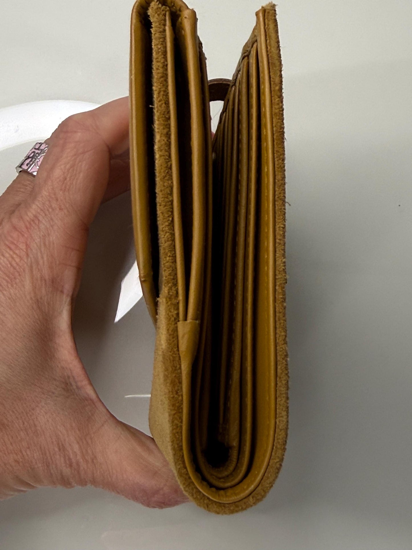 Gucci Jackie Bifold Beige Suede Wallet