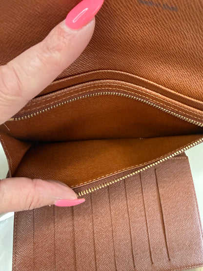 Louis Vuitton Monogram Pochette Passport Tri Fold