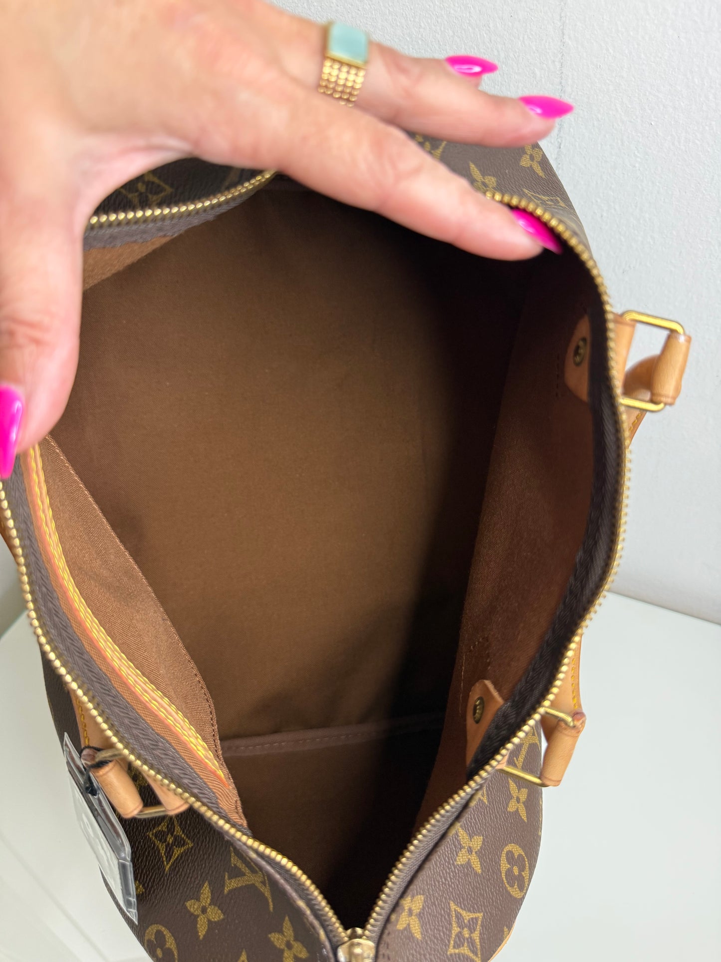 Louis Vuitton Vintage Monogram Speedy 35