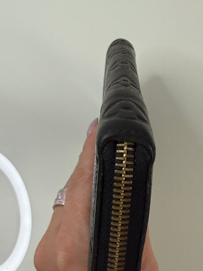 Louis Vuitton Black Emprente Zippy Wallet