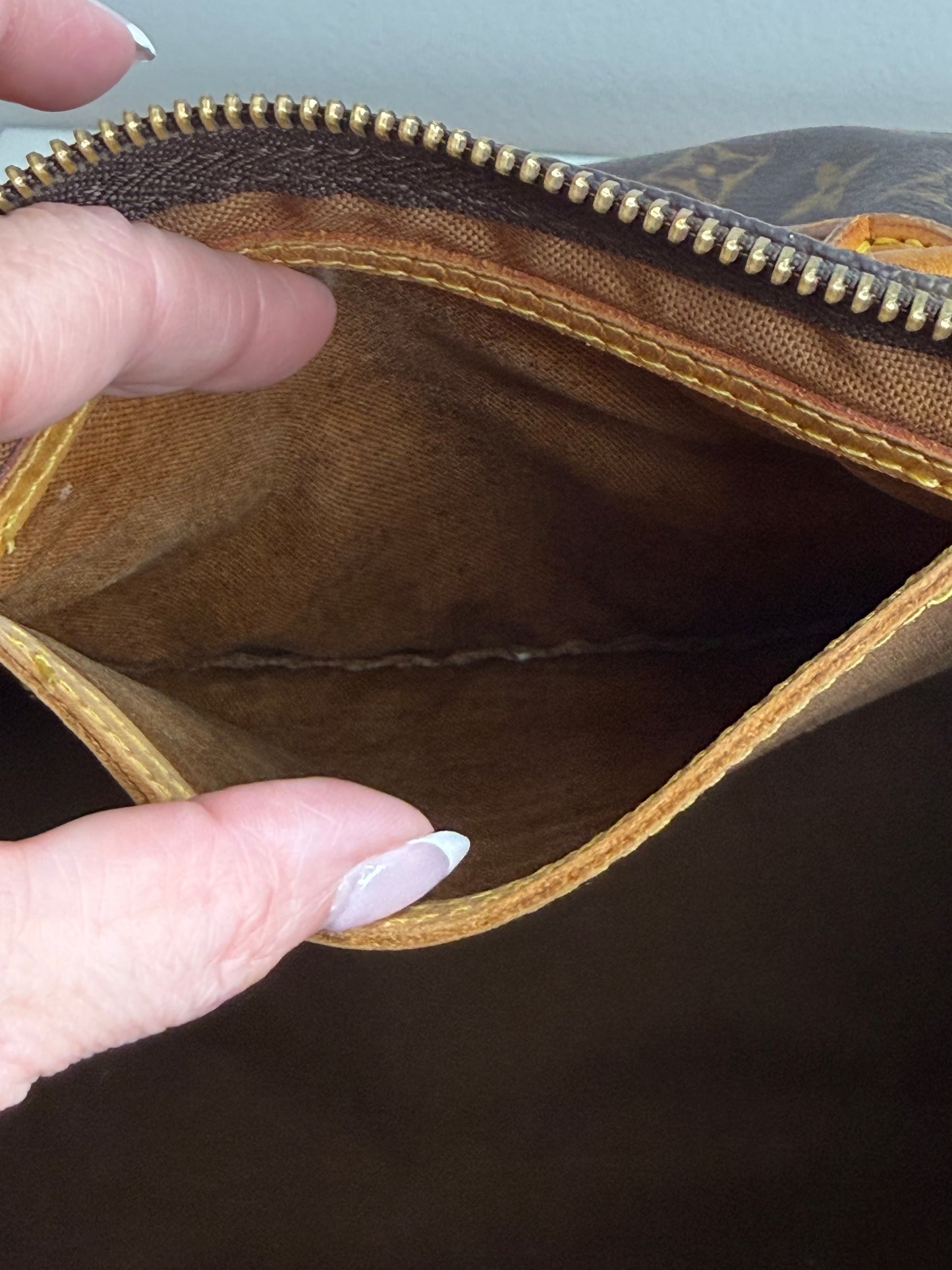Louis Vuitton Vintage Monogram Speedy 30