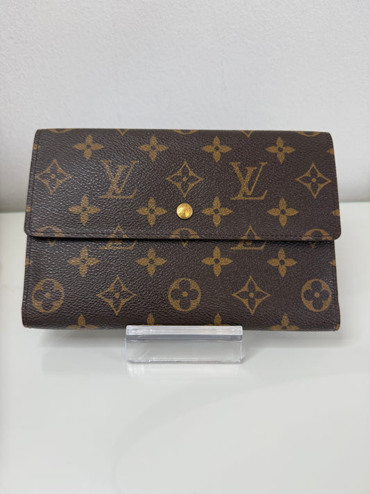 Louis Vuitton Monogram Pochette Passport Tri Fold