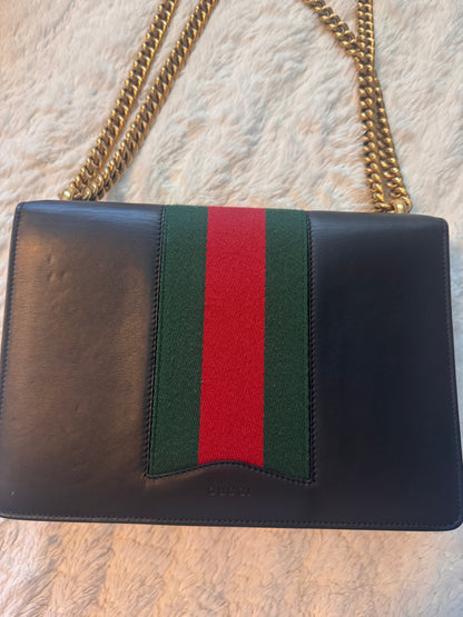 Gucci Peony Medium Strawberry Chain Shoulder Bag