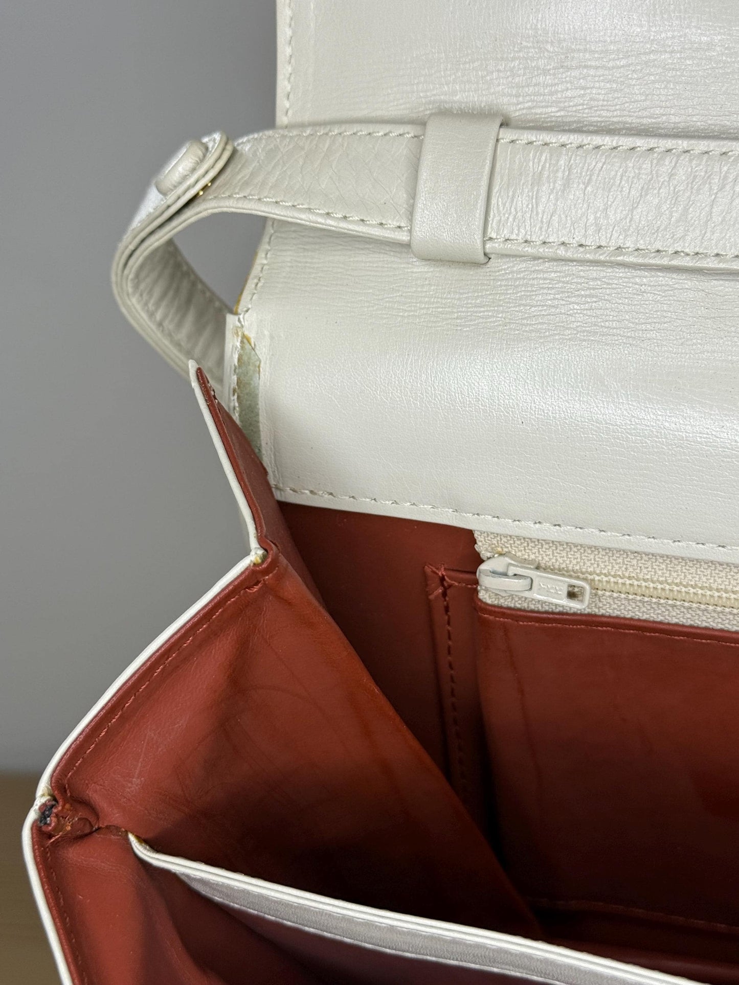 AUTHENTIC Vintage YSL 2 Way Cream Shoulder Bag