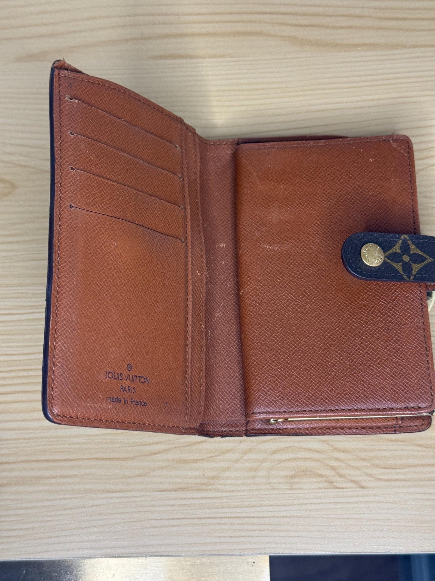 100% Authentic Louis Vuitton Monogram Kiss Lock Wallet Portefeuille Viennois