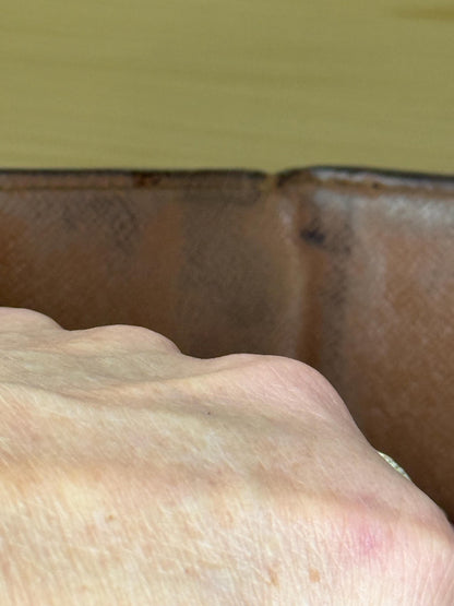 Authentic Louis Vuitton Vintage Monogram Compact Elise Wallet