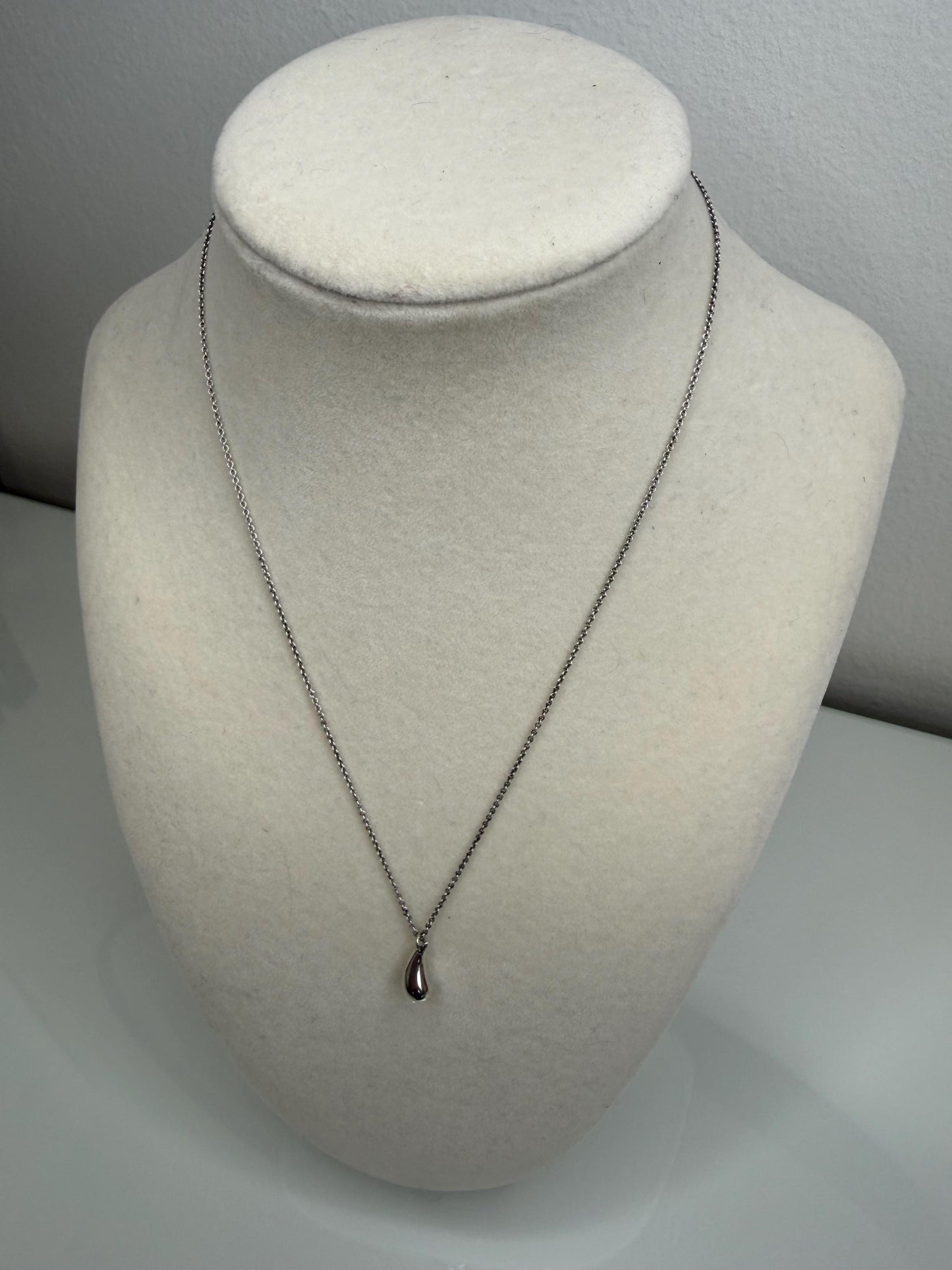 Tiffany Elsa Peretti Sterling Silver Teardrop Necklace