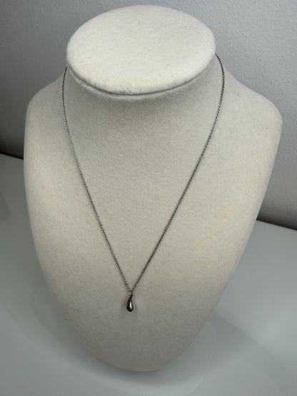 Tiffany Elsa Peretti Sterling Silver Teardrop Necklace