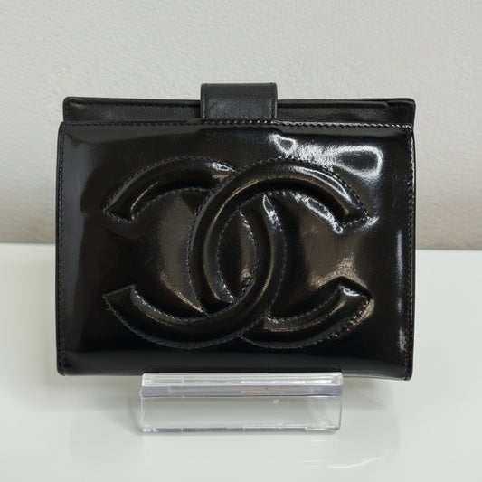 Chanel Vintage Black CC Compact Patent Leather with Kiss Lock Wallet