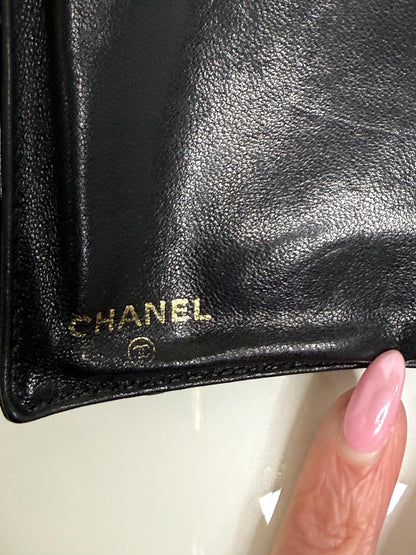 Chanel Vintage Black CC Compact Patent Leather with Kiss Lock Wallet