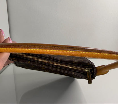 Louis Vuitton Vintage Monogram Looping MM