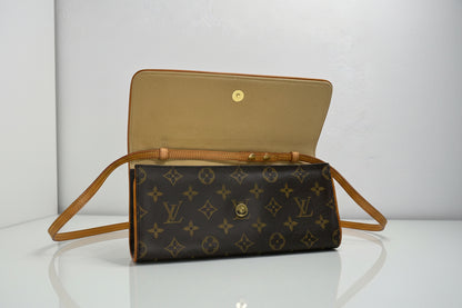 Louis Vuitton Vintage Monogram Pochette Twin GM