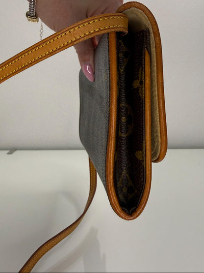 Louis Vuitton Vintage Monogram Pochette Twin GM