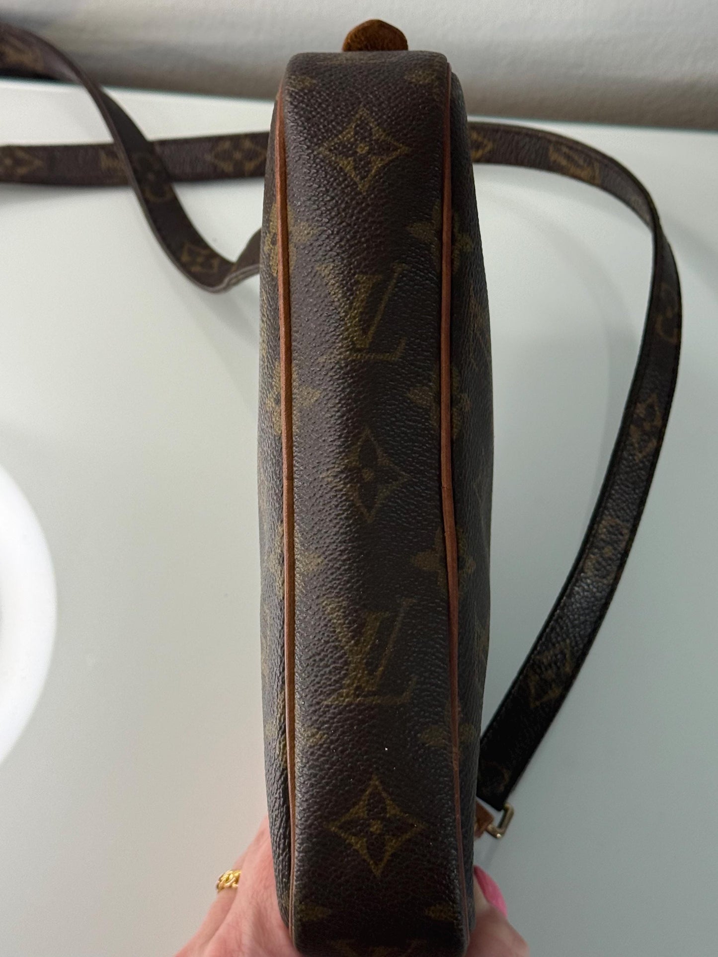 Louis Vuitton Vintage Monogram Marly Bandouliere Pochette