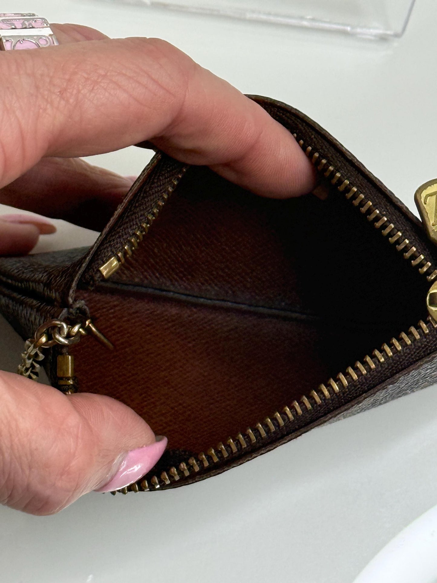 Louis Vuitton LV Monogram Key Cles