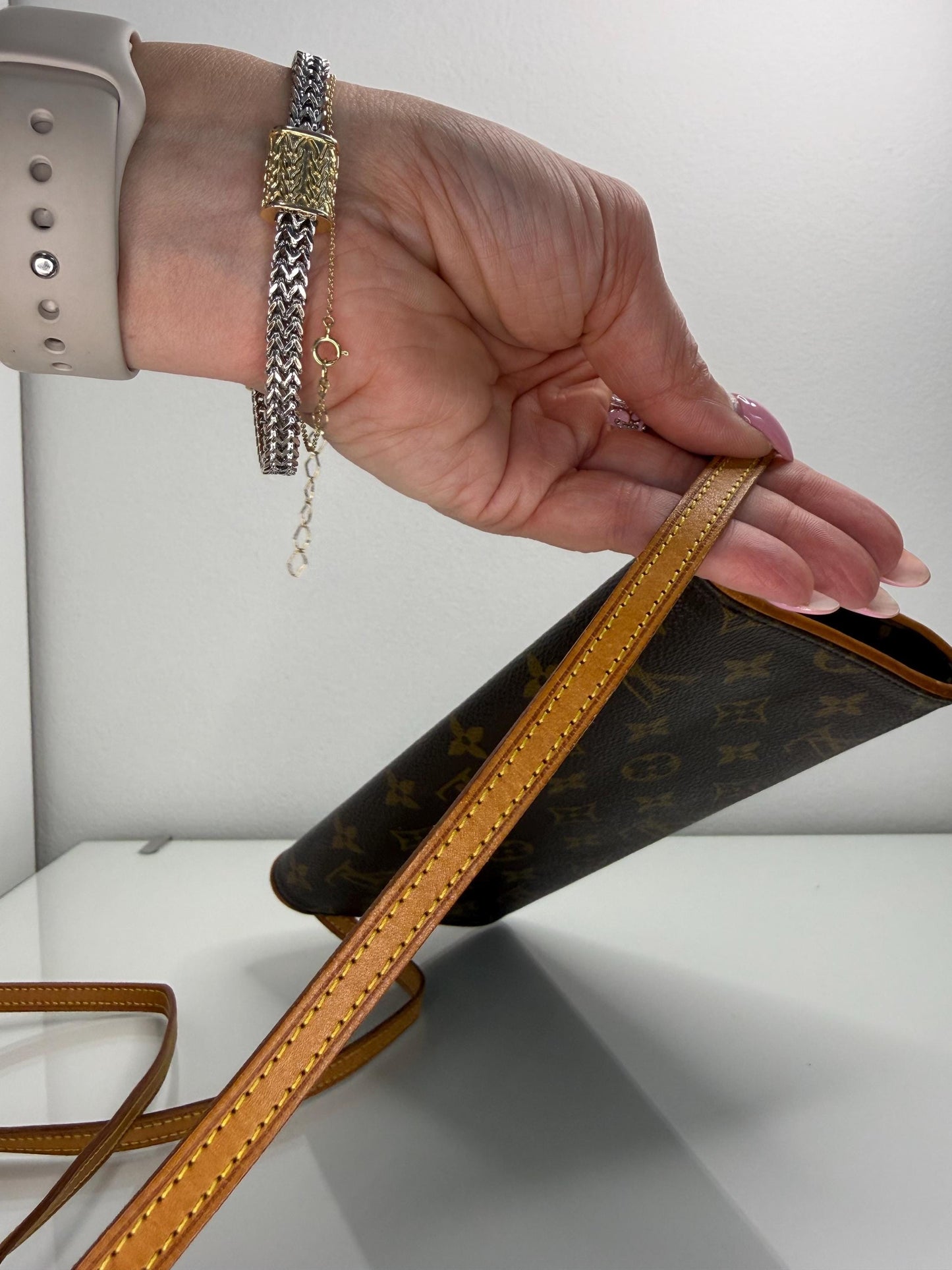 Louis Vuitton Vintage Monogram Pochette Twin GM