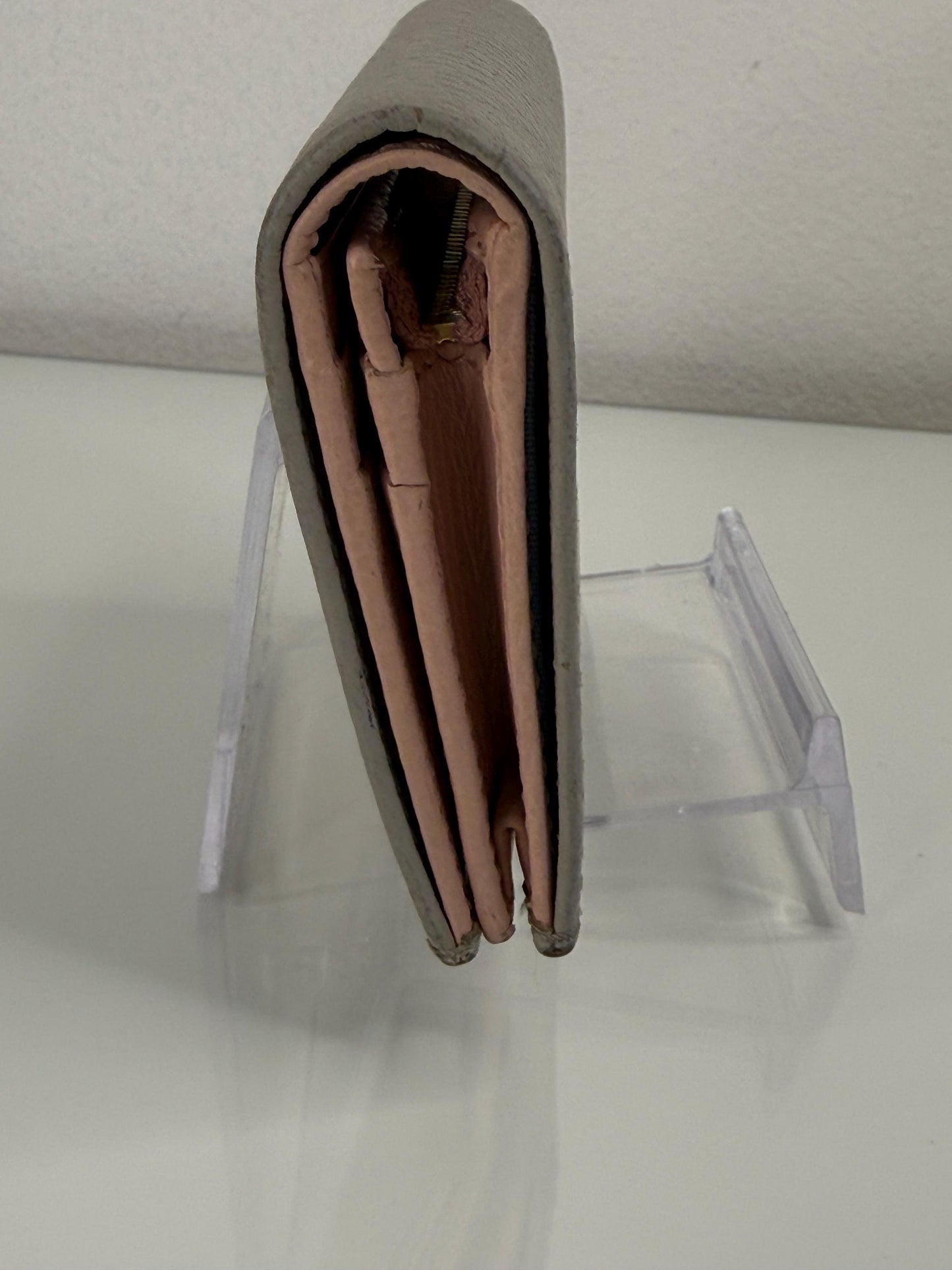 Gucci GG Light Gray with Pink Pebbled Leather Compact Wallet