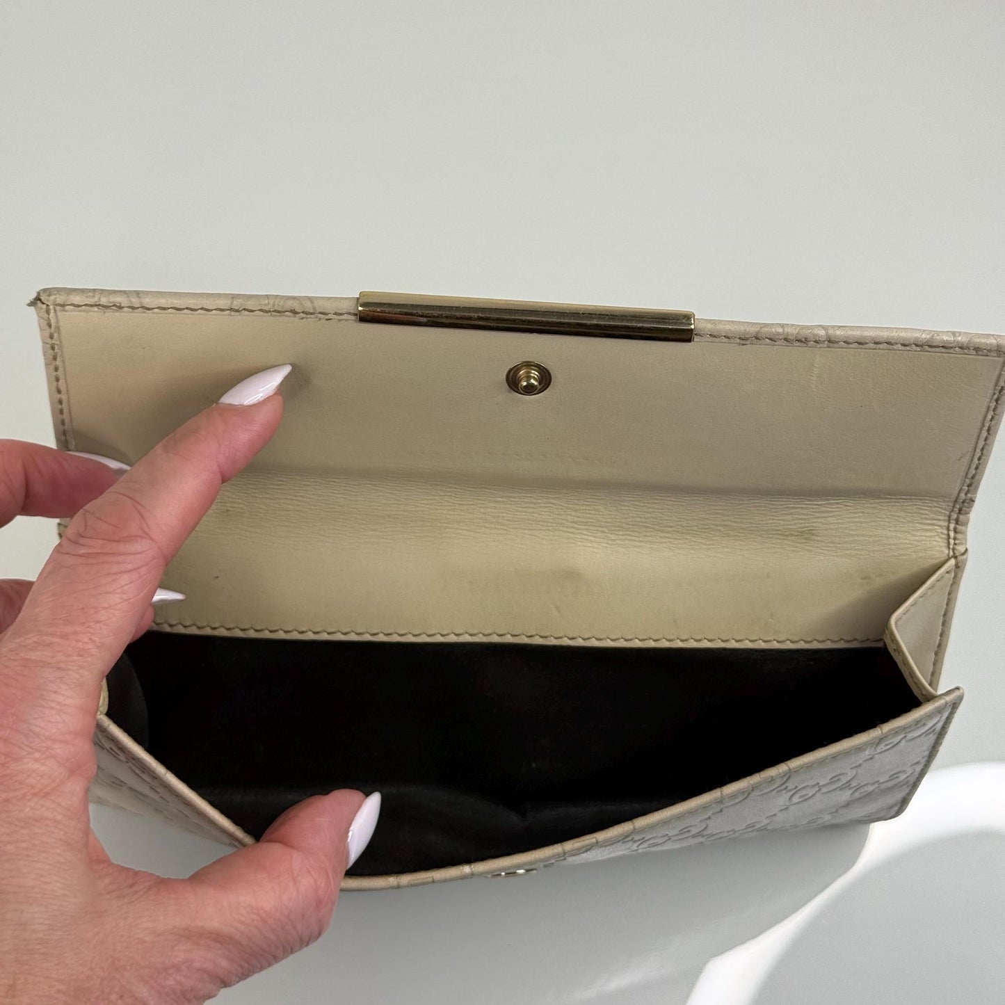 Gucci Guccissima Long Beige Leather Wallet